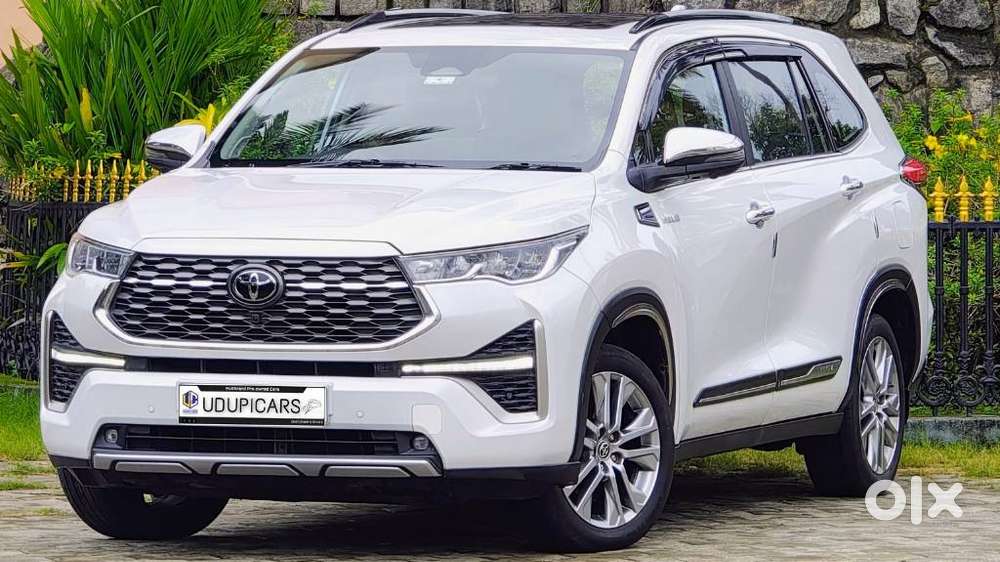Toyota Innova Hycross 2.0 Zx (o) Hybrid 7 Str, 2024, Petrol