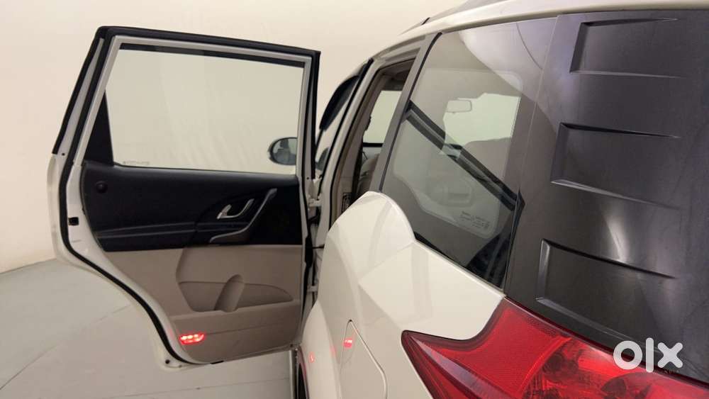 Mahindra Xuv500 W8 At, 2017, Diesel