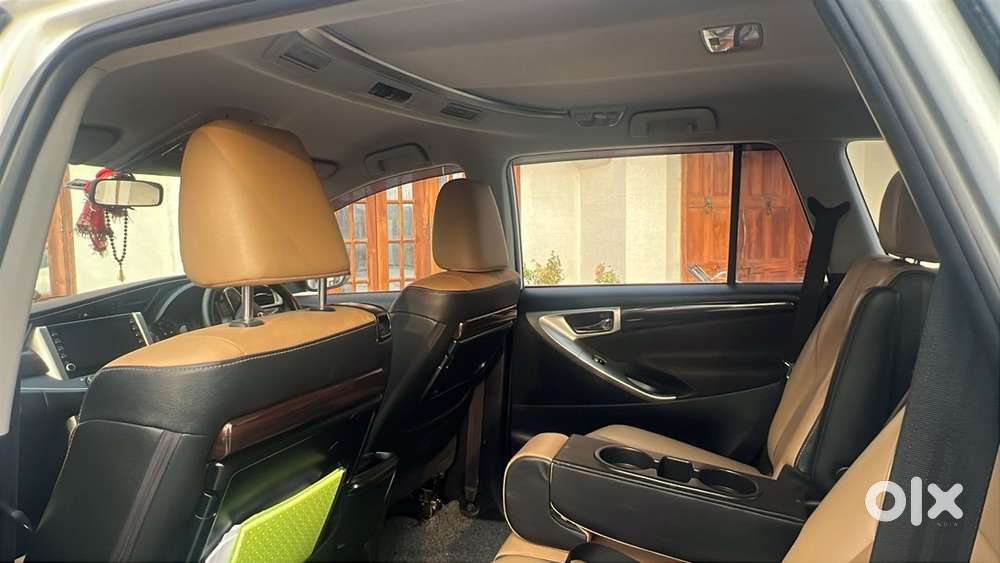 Top Model Toyota Innova Crysta 2023 Diesel Manual