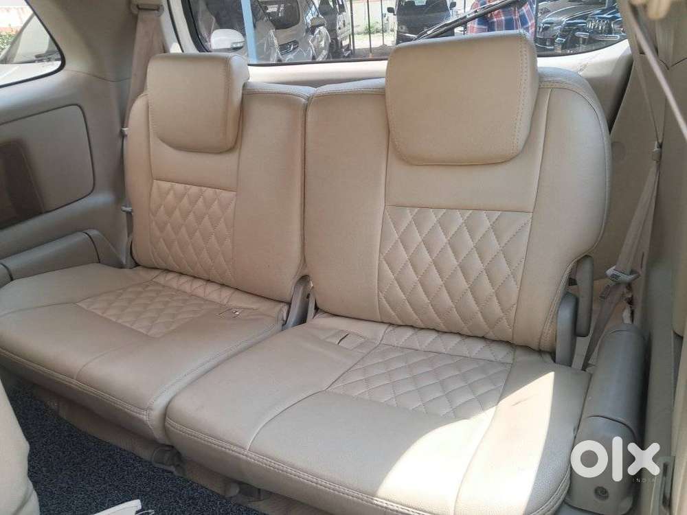 Toyota Innova 2.5 V 8 Str, 2013, Diesel