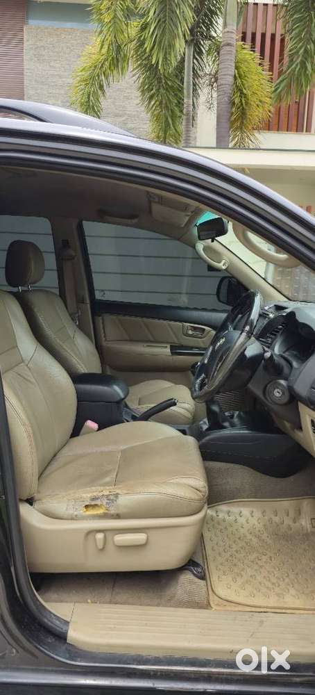 Toyota Fortuner 4x2 Manual, 2014, Diesel