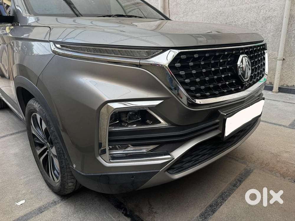 Mg Hector 1.5 Mt Hybrid Sharp – Aurora Silver