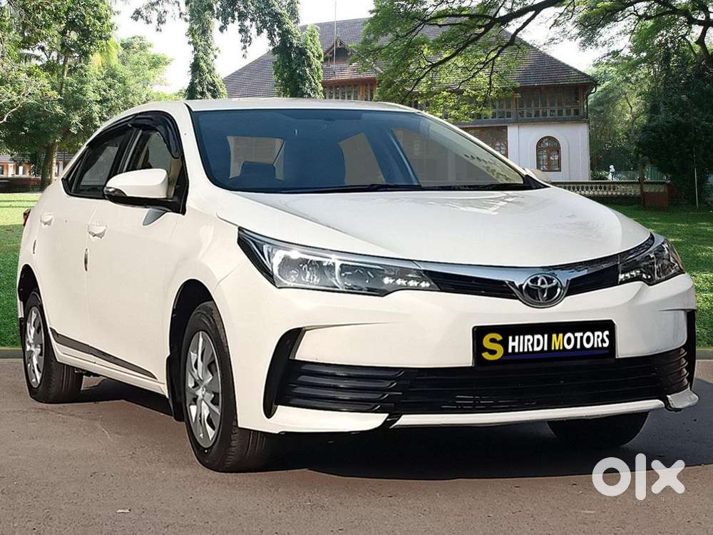 Toyota Corolla Altis 1.8 J, 2018, Petrol