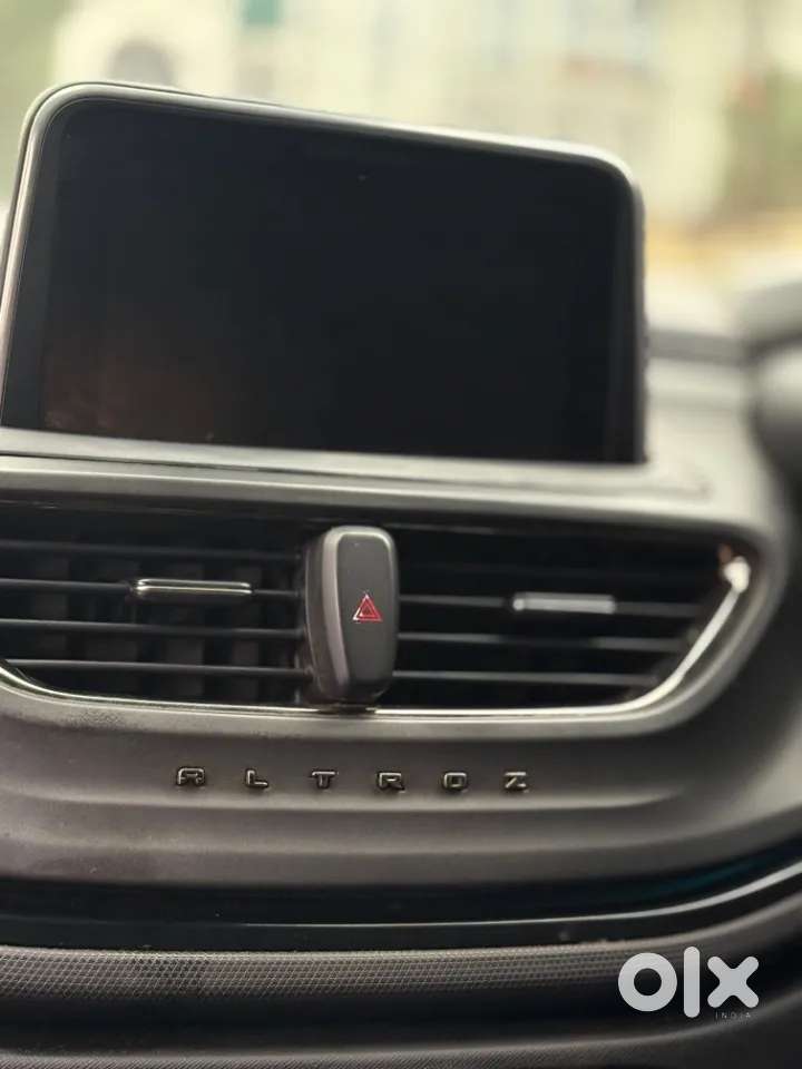 Tata Altroz 1.2 Xz Plus Dark Edition, 2022, Petrol