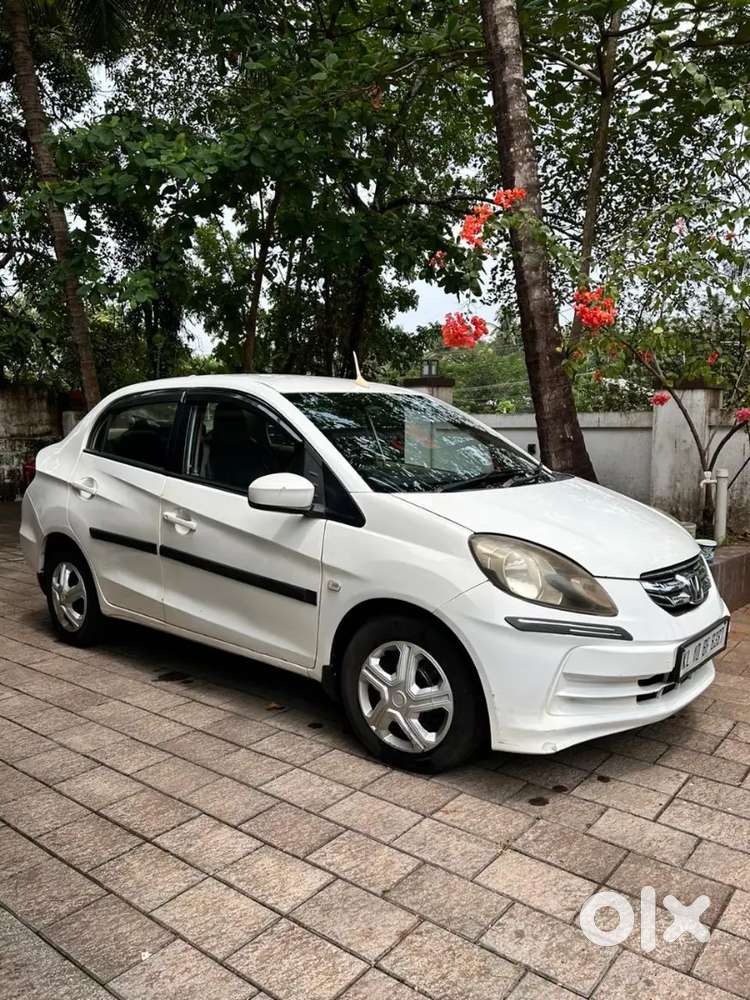 Honda Amaze S 2014  Well Maintained  ₹2.70 Lakh