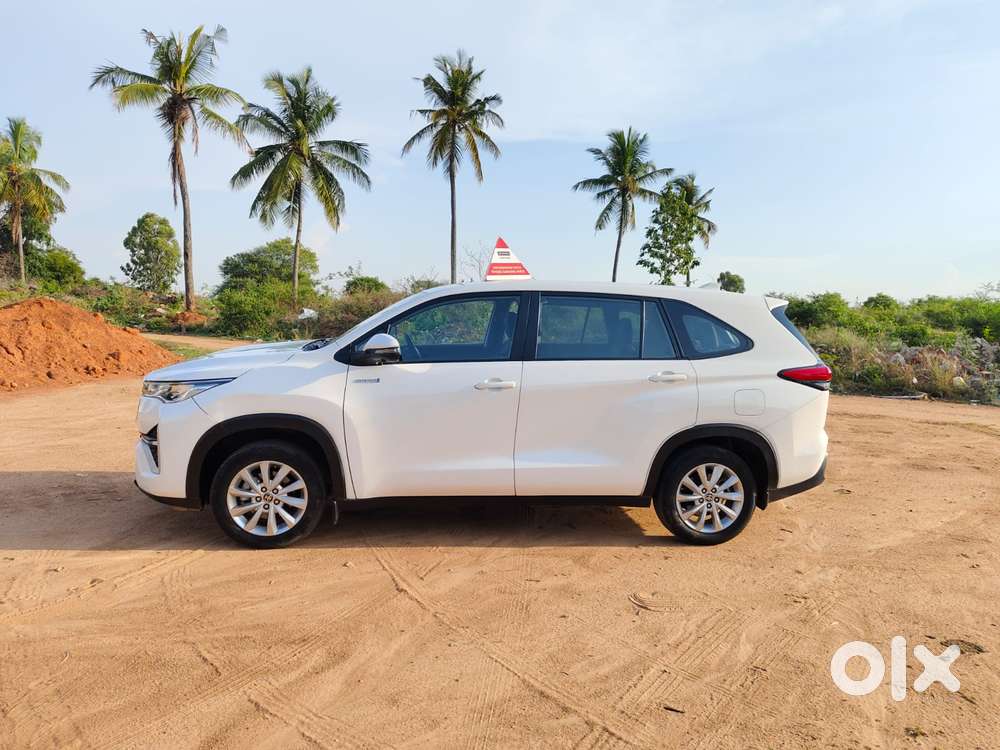 Toyota Innova Hycross 2.0 Vx Hybrid 7 Str, 2024, Petrol