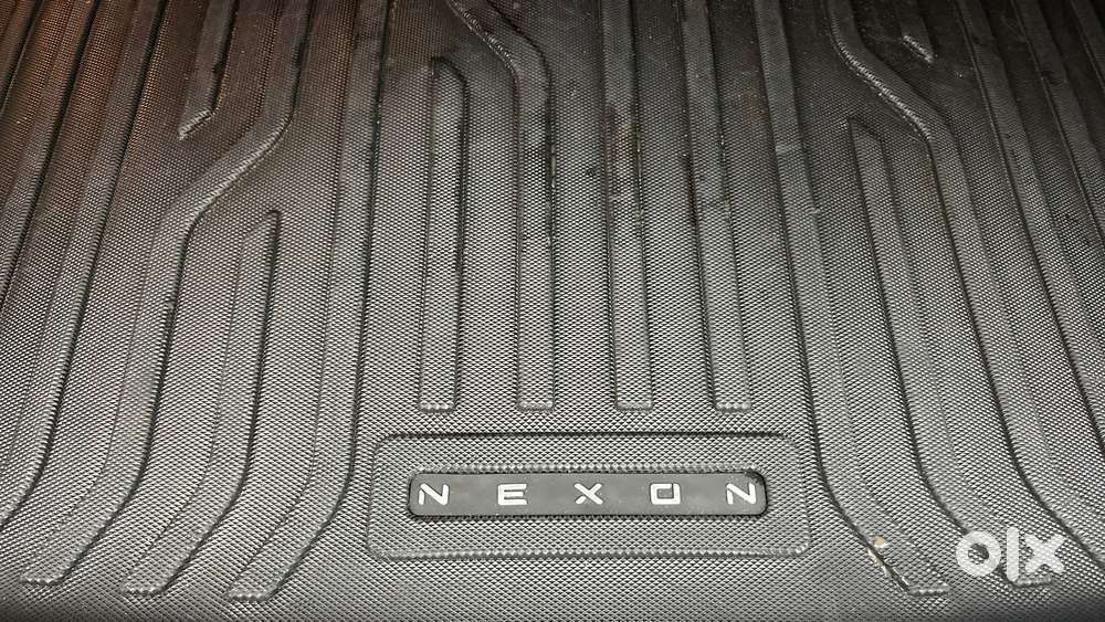 Tata Nexon Creative Plus 1.2 Revotron Petrol 7dca, 2025, Petrol