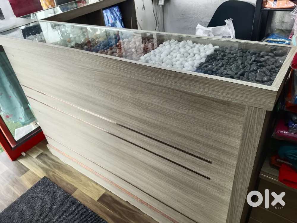 L shape cash counter