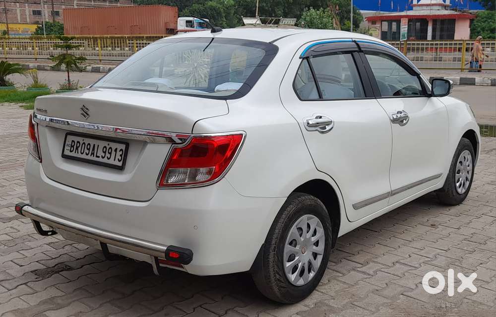 Maruti Suzuki Dzire 1.2 Vxi, 2022, Petrol