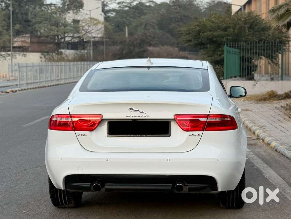 Jaguar Xe Portfolio, 2019, Petrol