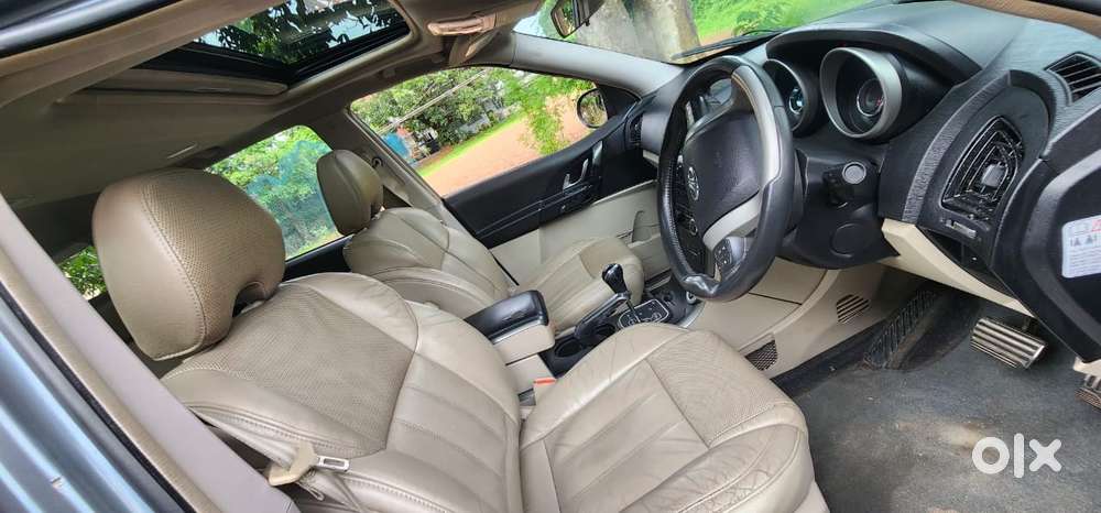 Mahindra Xuv500 At W10 Fwd, 2016, Diesel