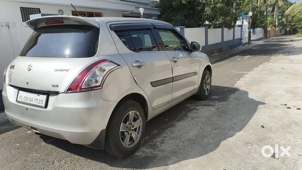 Maruti Suzuki Swift Vxi + Manual, 2013, Petrol