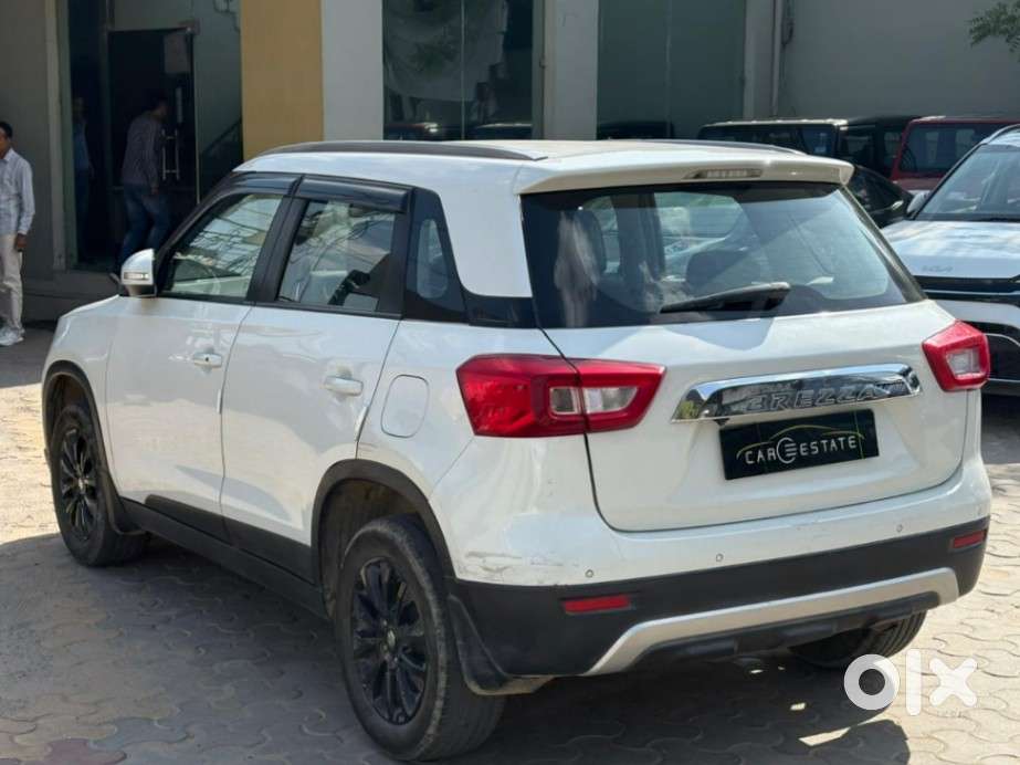 Maruti Suzuki Brezza 1.5 Zxi Smart Hybrid, 2021, Petrol