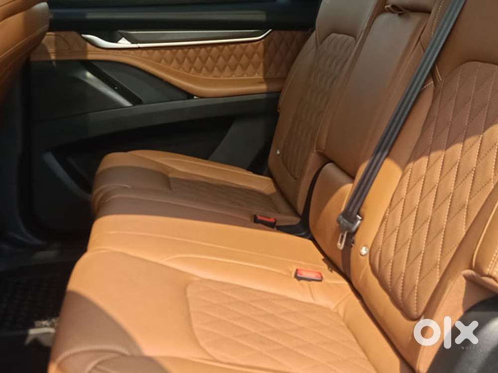 Mg Gloster Savvy 7 Seater, 2024, Diesel