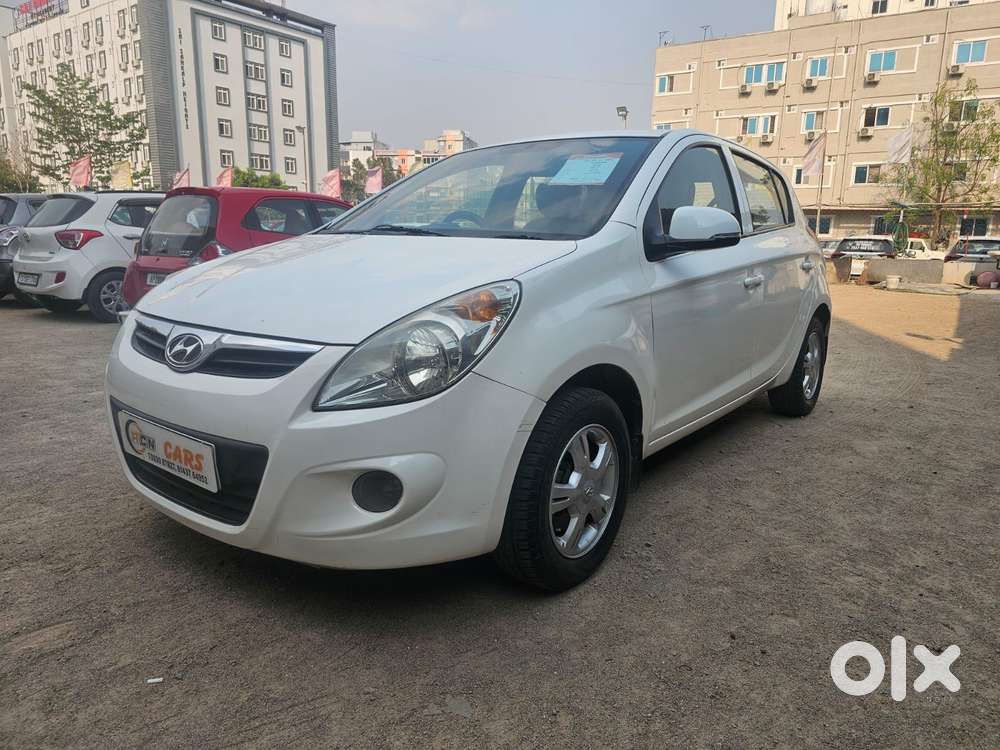 Hyundai I20 2009-2011 Asta, 2010, Petrol