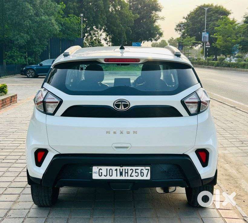 Tata Nexon 1.5 Revotorq Xma Amt (s), 2022, Petrol