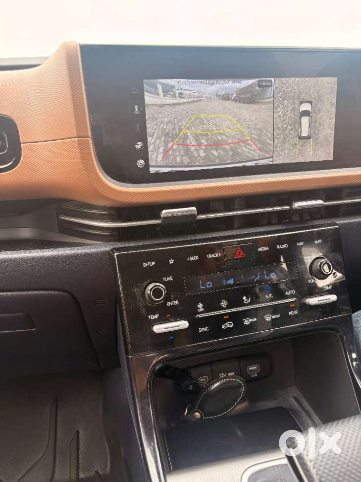 Hyundai Alcazar Signature 1.5 Petrol Dct 6str, 2024, Petrol