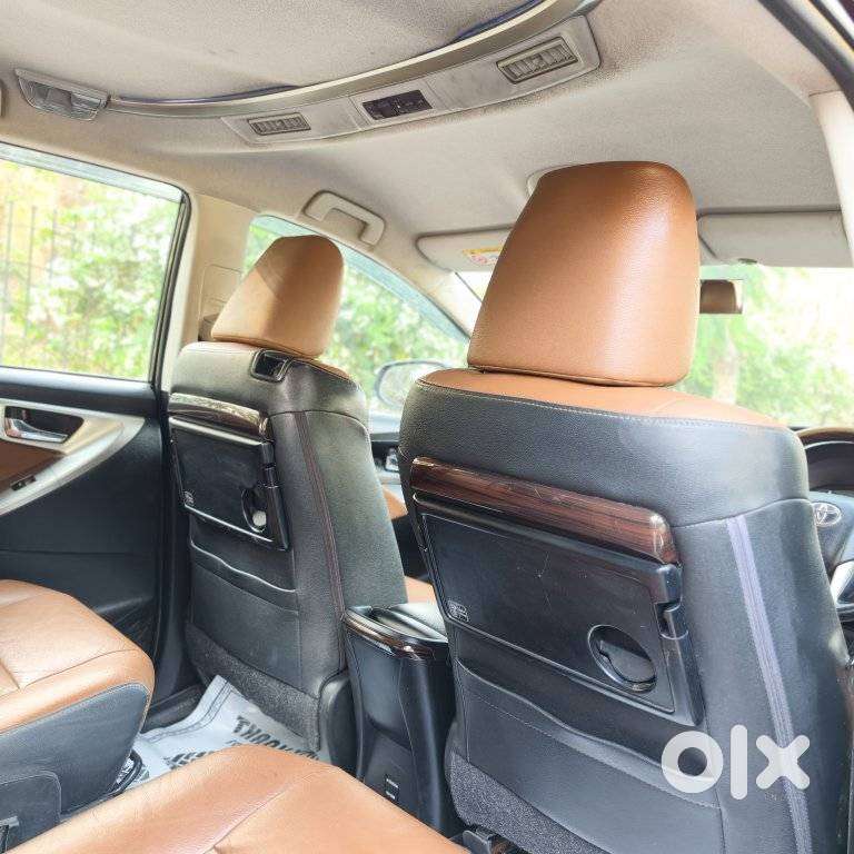 Toyota Innova Crysta