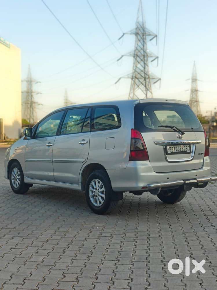 Toyota Innova 2.5 V 7 Str, 2012, Diesel