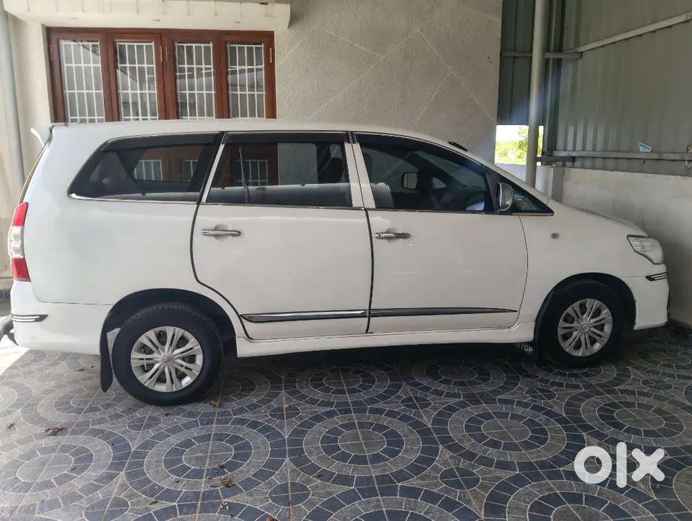Toyota Innova 2012 Diesel 158000 Km Driven