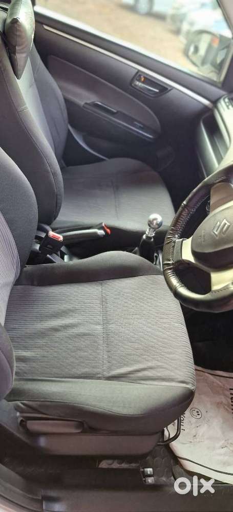 Maruti Suzuki Swift Vxi + Manual, 2017, Petrol