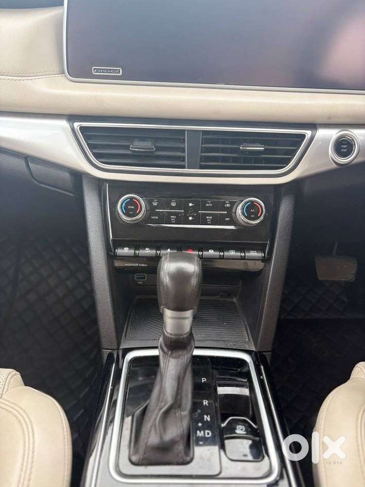 Mahindra Xuv700 2.2 Ax 7 Diesel At Str, 2023, Diesel