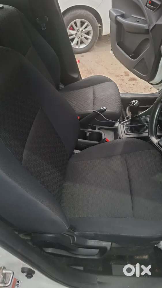 Maruti Brezza Lxi Hybrid 2025