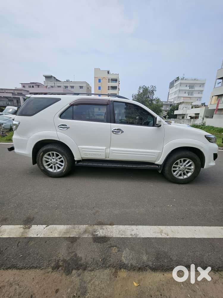 Toyota Fortuner 3.0 4x2 Mt, 2013, Diesel