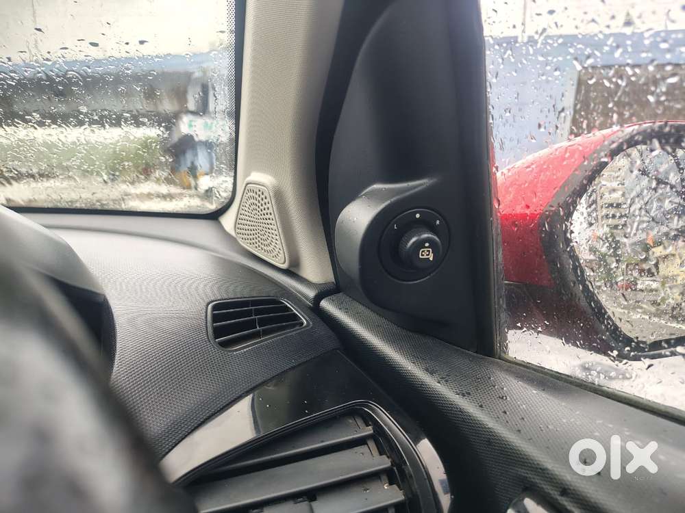 Tata Tiago 1.2 Revotron Xta, 2017, Petrol