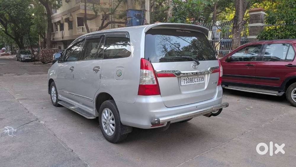 Toyota Innova 2.5 Ev (diesel) Ps 8 Seater Bs Iv, 2014, Diesel