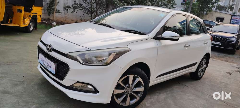 Hyundai Elite I20 Sportz (o) 1.4, 2015, Petrol
