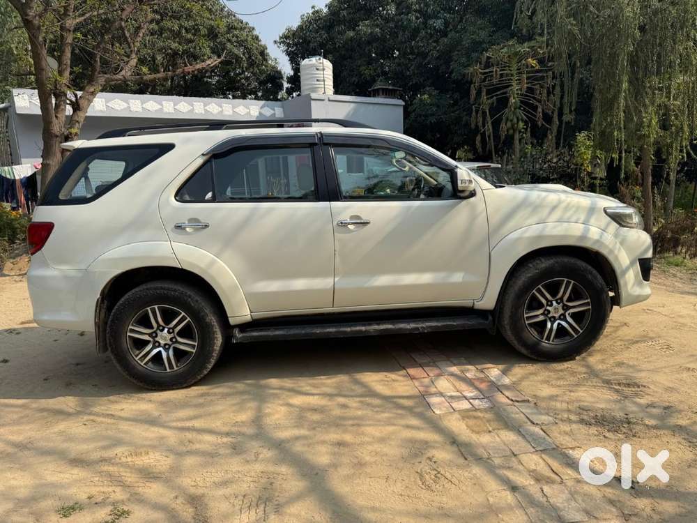 Toyota Fortuner 2013