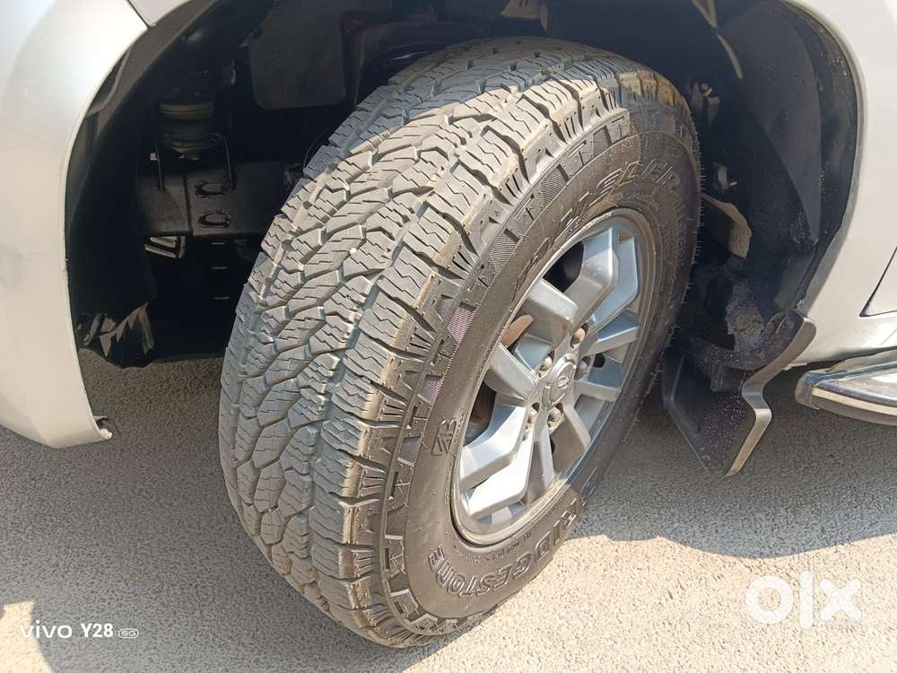 Mahindra Tuv 300 T10, 2019, Diesel