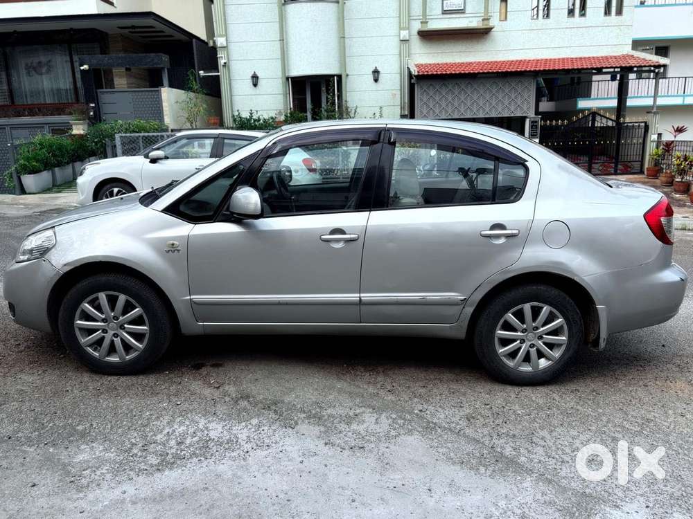 Maruti Suzuki Sx4 2007-2012 Zxi With Leather Bsiii, 2011, Petrol