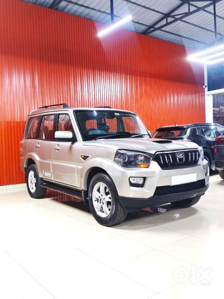 Mahindra Scorpio S10, 2015, Diesel