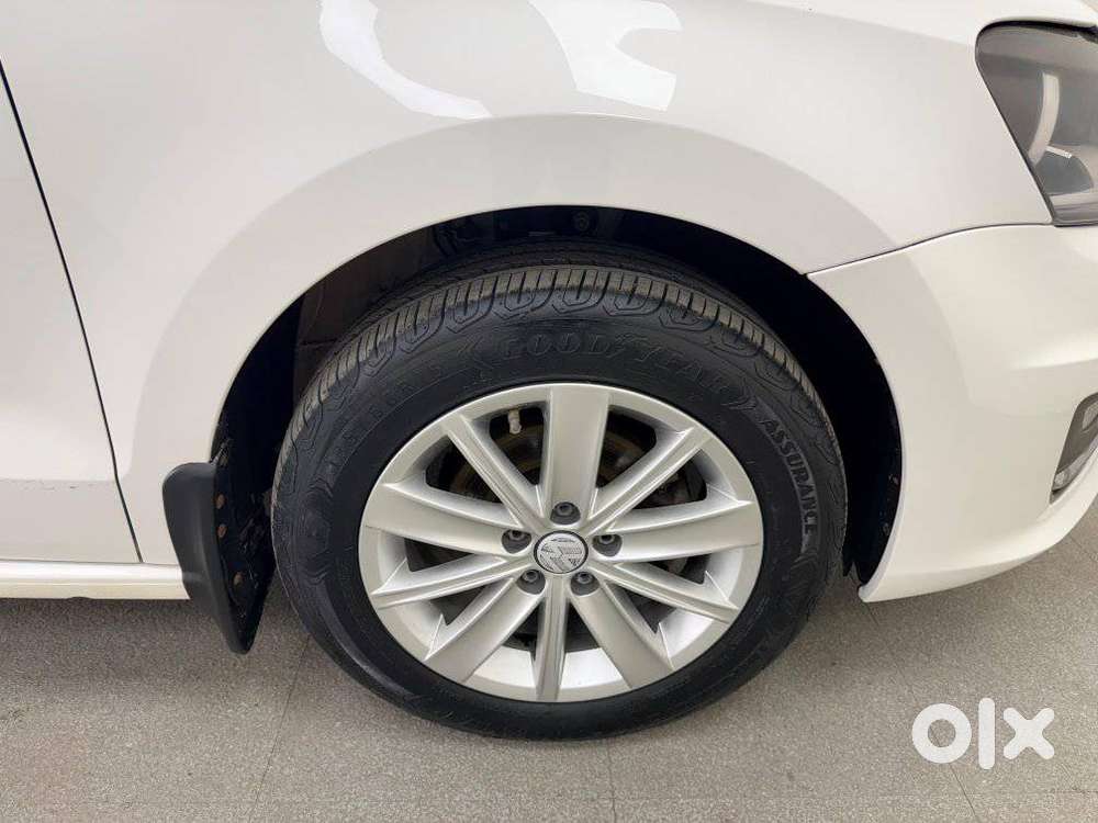 Volkswagen Vento 1.2 Tsi Comfortline At, 2016, Petrol