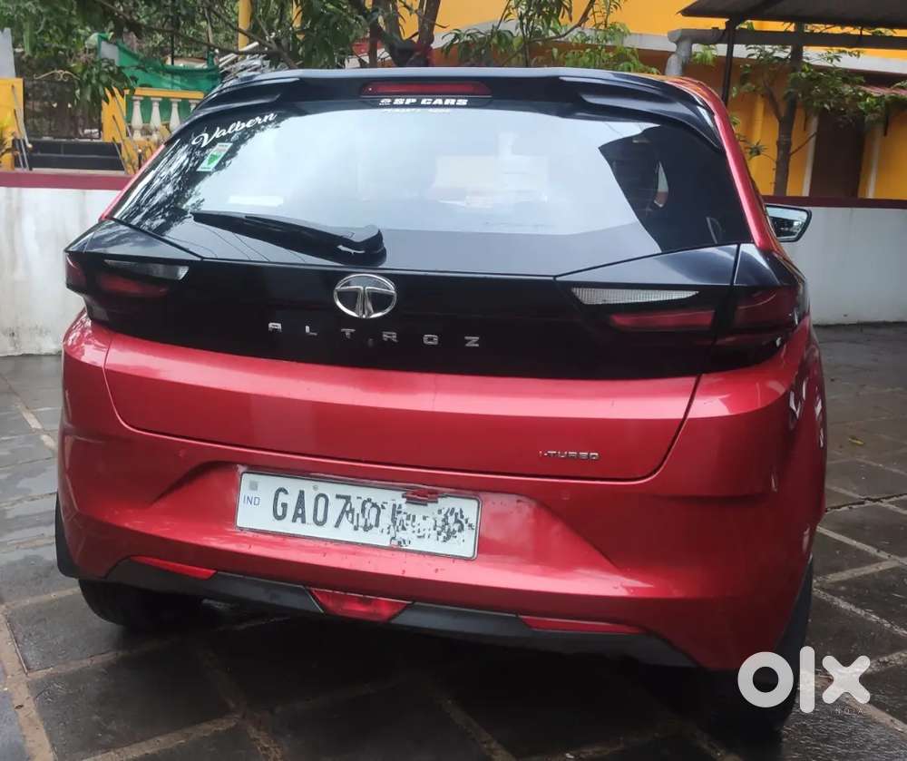 Tata Altroz Xz Plus I Turbo 2022 Downtown Red Colour ( Black Top)