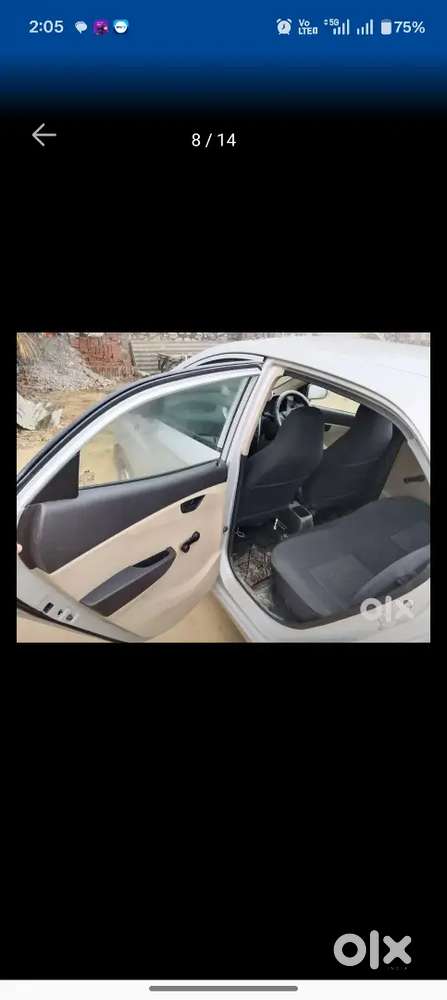 गाड़ी में कोई कमी नहीं है आराम में देख के गाड़ी को