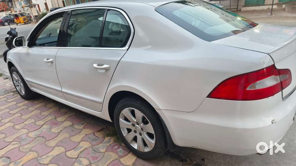 Skoda Superb 2010 Petrol Well Maintained