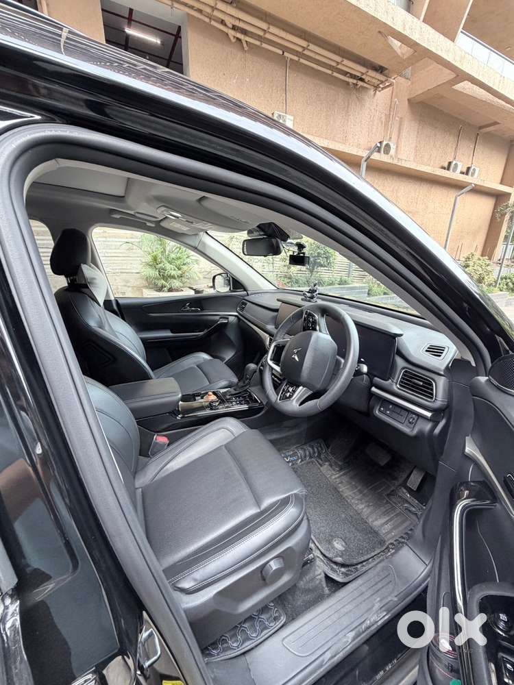 Mahindra Xuv700 Petrol 2025