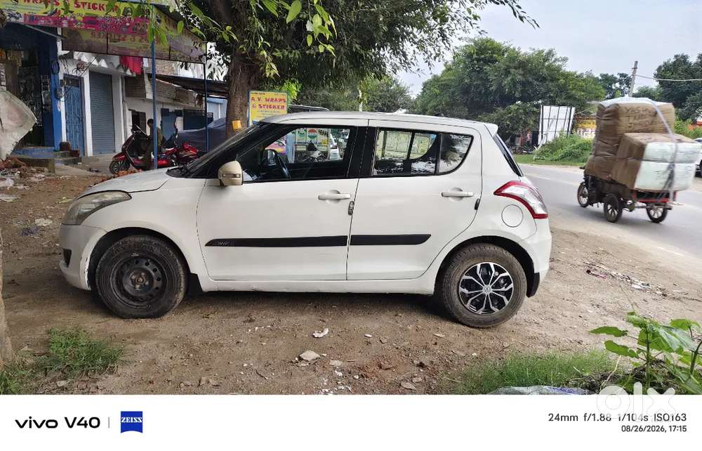 Maruti Suzuki Swift 2012
