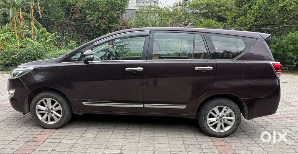 Toyota Innova Crysta 2.8 Gx At, 2016, Diesel
