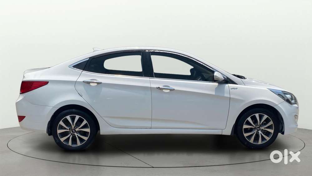 Hyundai Verna 1.6 Vtvt Sx, 2016, Petrol