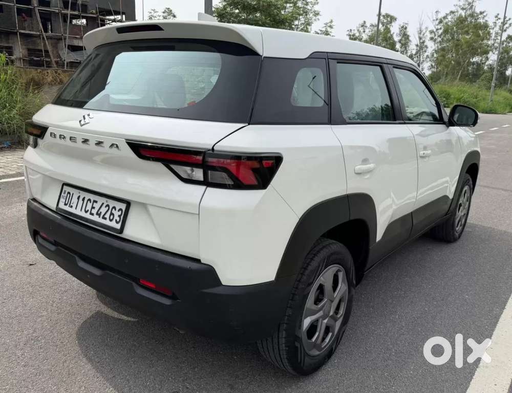 Maruti Suzuki Brezza Vxi At, 2024, Petrol