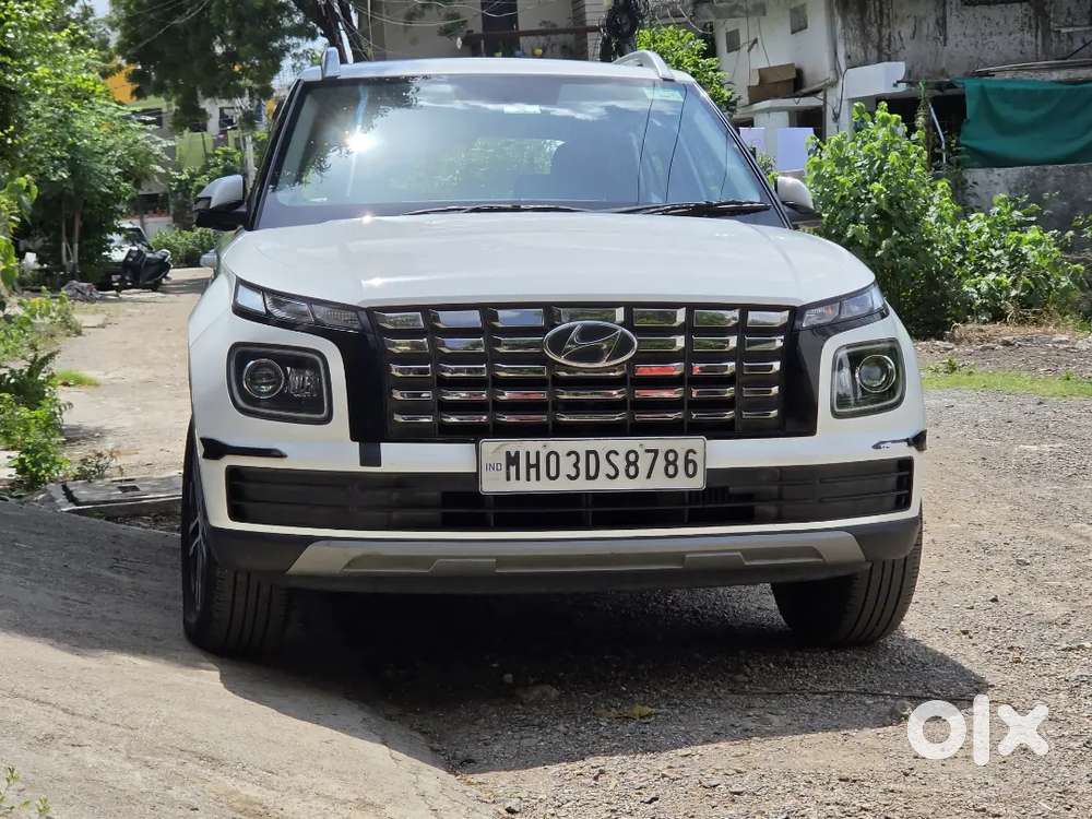 Hyundai Venue Diesel 06 December 2022 ,new Battery And Tyres