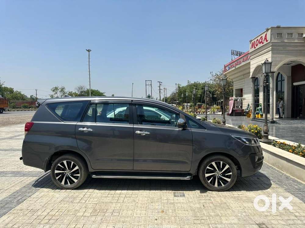 Toyota Innova Crysta 2022 Diesel At  First Owner  Grey Metallic