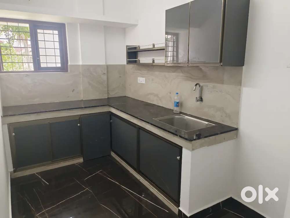 2BHK in Vazhakkala