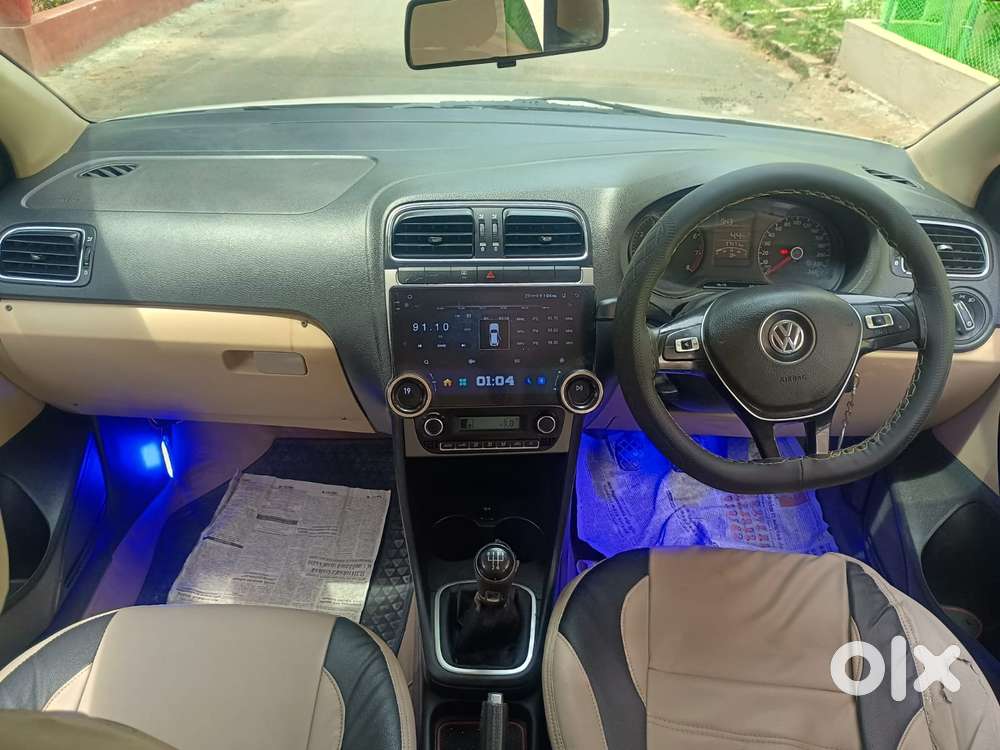 Volkswagen Polo Petrol Highline 1.2l, 2015, Petrol