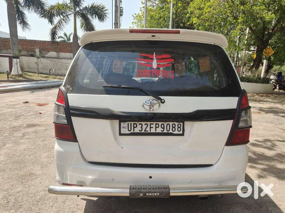 Toyota Innova 2.5 G (diesel) 8 Seater, 2014, Diesel