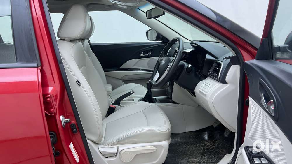 Mahindra Xuv300 W8 Option Dual Tone, 2021, Petrol
